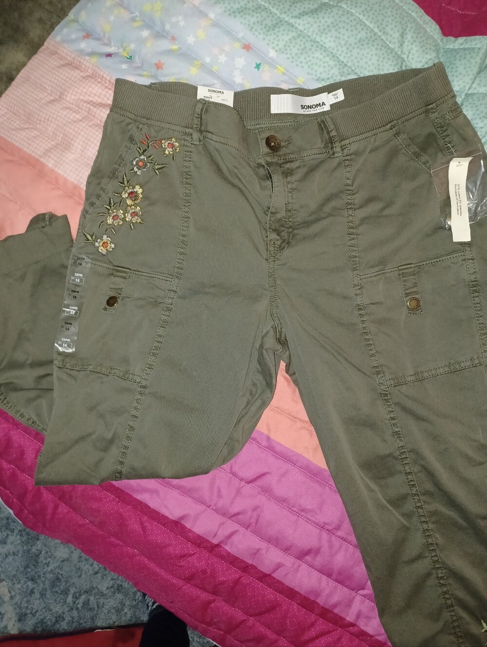 NWT New Gorgeous Sonoma Size 14 Olive Capris With Embroidered Floral Design - Picture 4 of 10